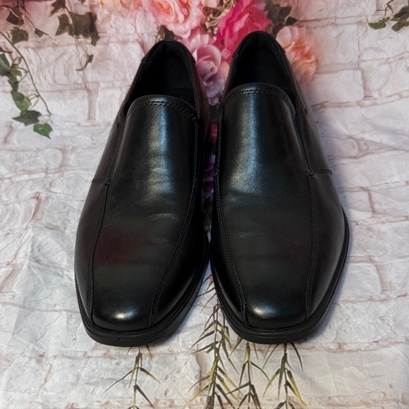 Ecco Classic Black Leather Men's Loafers - Picture 1 of 8